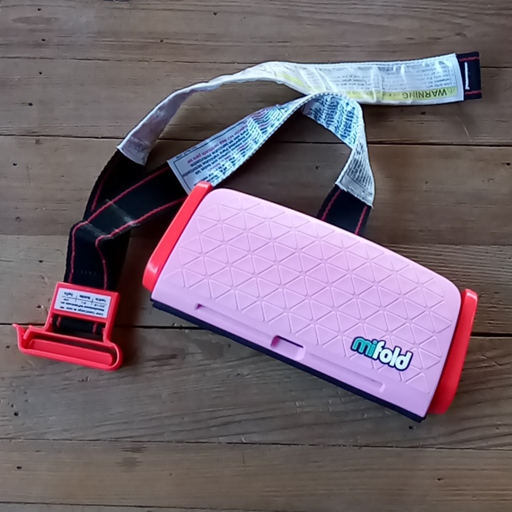 Mifold Grab n Go compact car booster